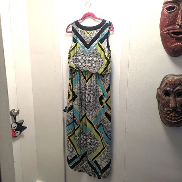 Large Emma & Michelle Snake Asymmetric Sleeveless Tribal Pattern Dress - Picture 1 of 9
